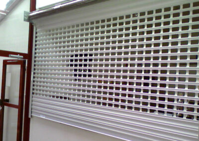 Venda de porta de aço de enrolar