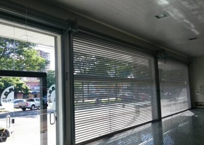 Chapa para porta de enrolar